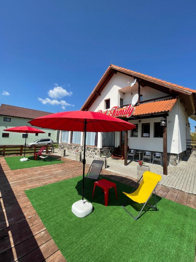 Red Family Apartments Păltiniş Exteriör bild